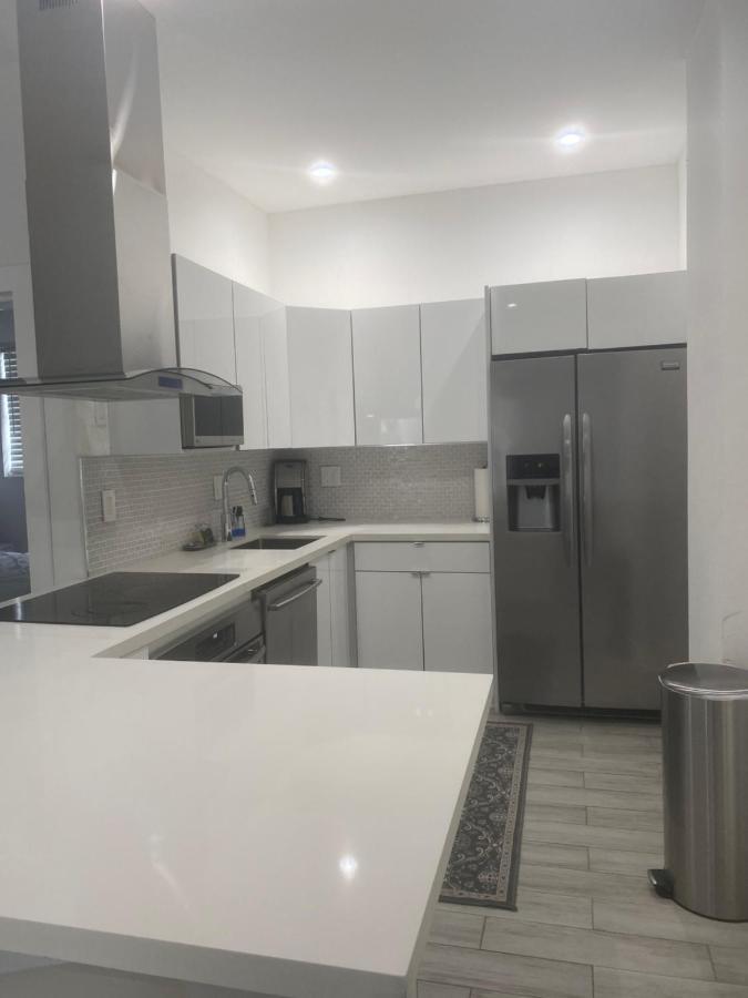Modern & New,Excellent Location Miami Apartment Exterior foto